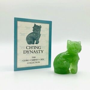 The Franklin Mint Curio Cabinet Cats - Ch’Ing Dynasty